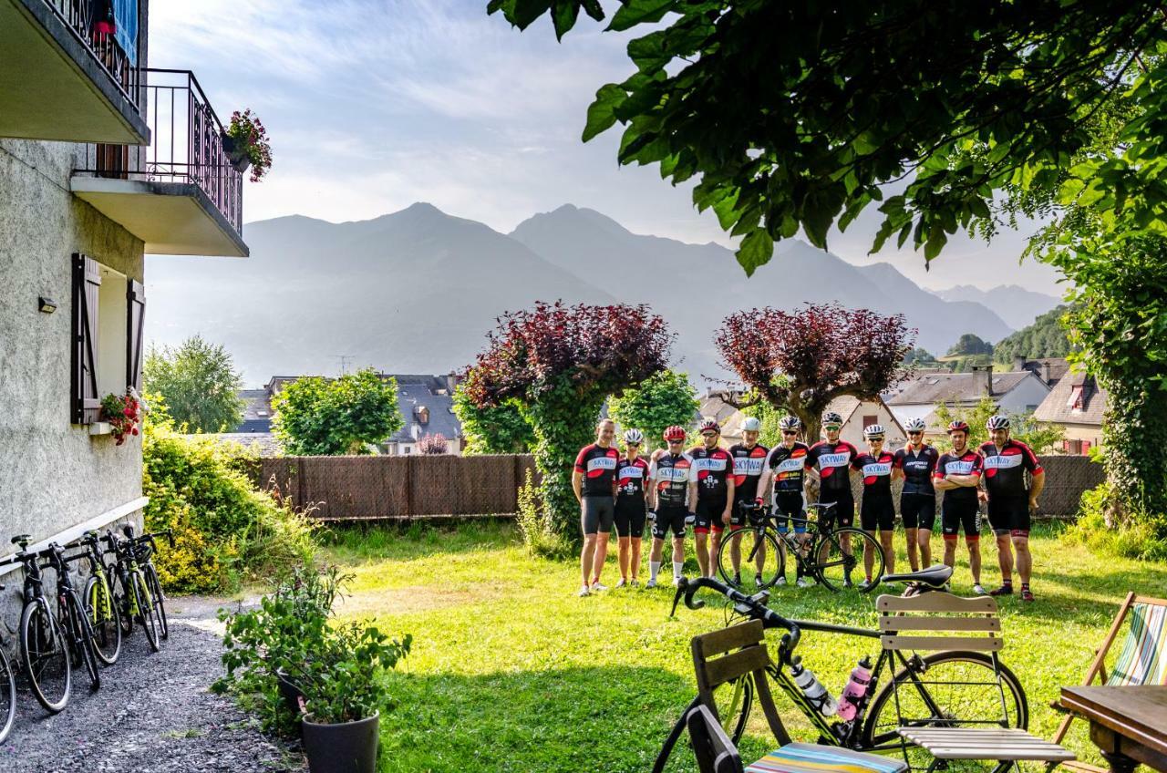 Saint-Savin  Pyrenees Cycling Lodge מראה חיצוני תמונה