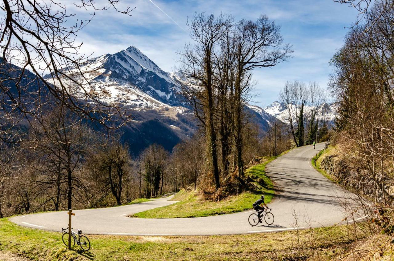 Saint-Savin  Pyrenees Cycling Lodge מראה חיצוני תמונה