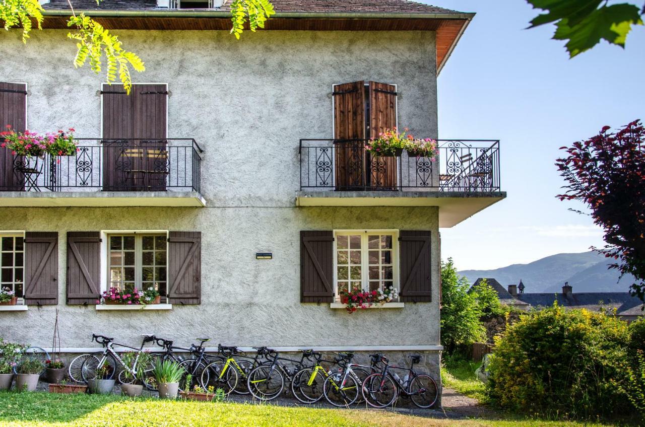 Saint-Savin  Pyrenees Cycling Lodge מראה חיצוני תמונה